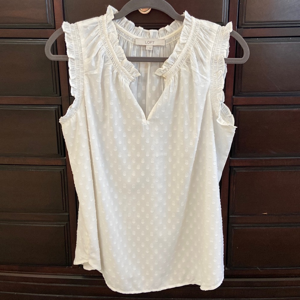 Loft sleeveless blouse size large! Perfectly pretty under a blazer or on its own